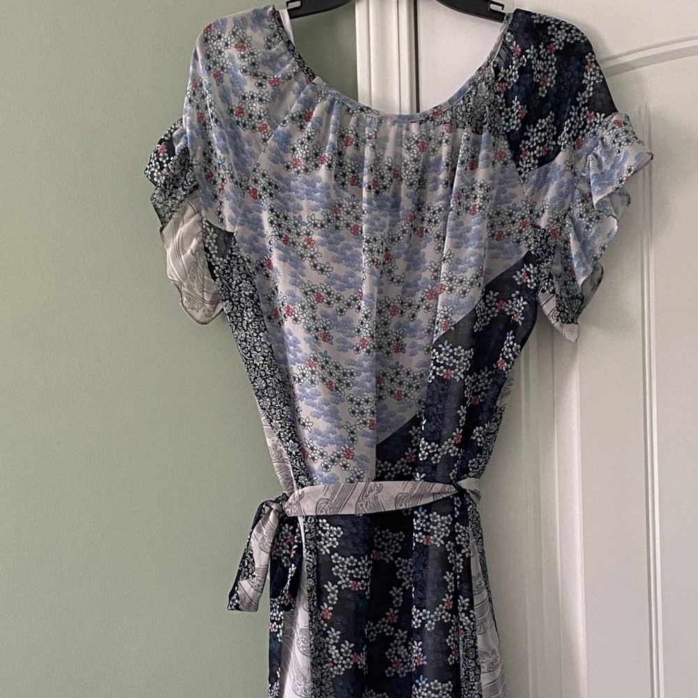 Beautiful feminine dress with slip.